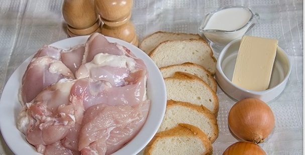 Kycklingkotletter från 1959 års bok Cooking. För att få samma smak, följ receptet till grammet. Och ingen vitlök, lök eller paprika.